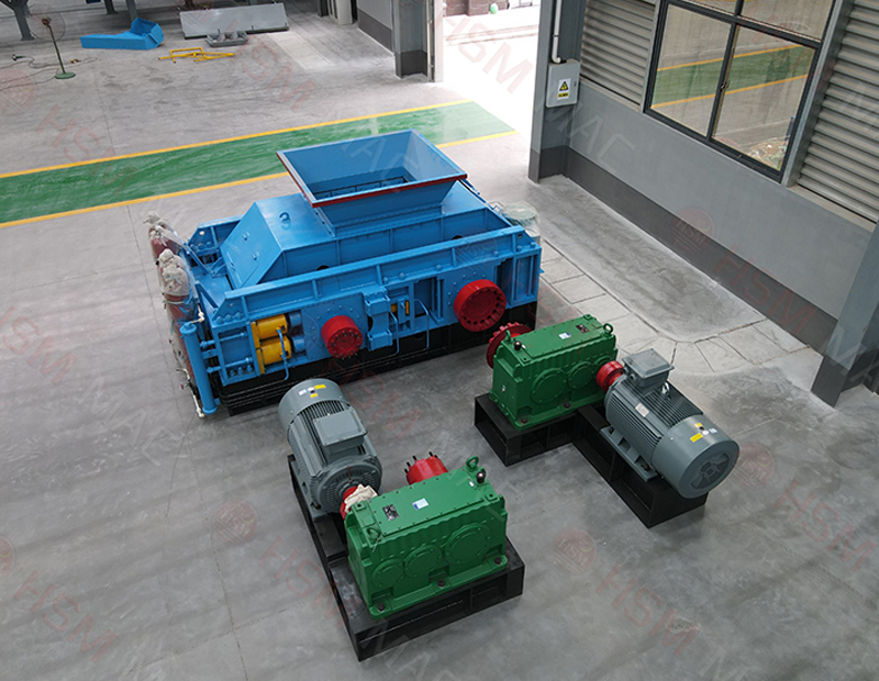 液壓超細(xì)破碎對輥機(jī)出料細(xì)膩，粒度可控，滿足細(xì)料加工需求