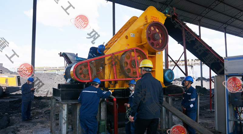 雙級粉碎機(jī)用戶現(xiàn)場